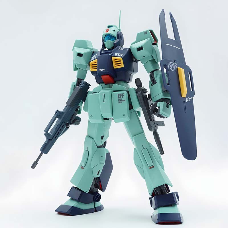 Bandai Gundam Model Kit MG 1/1 - Gundam Model Mg review and price