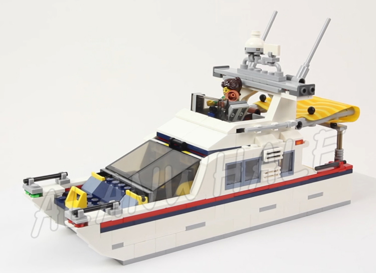 792pcs 3in1 Creative Vacation  - Model Kit Yacht review and price
