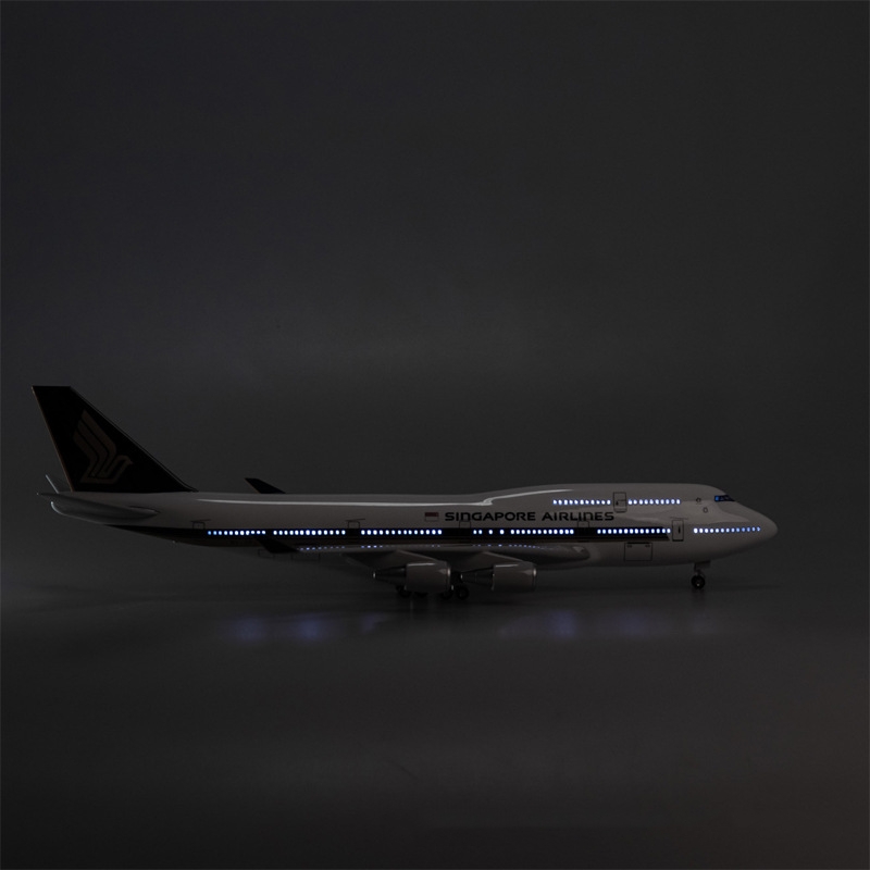47cm Singapore B747 diecast re - Model Kit Singapore review and price