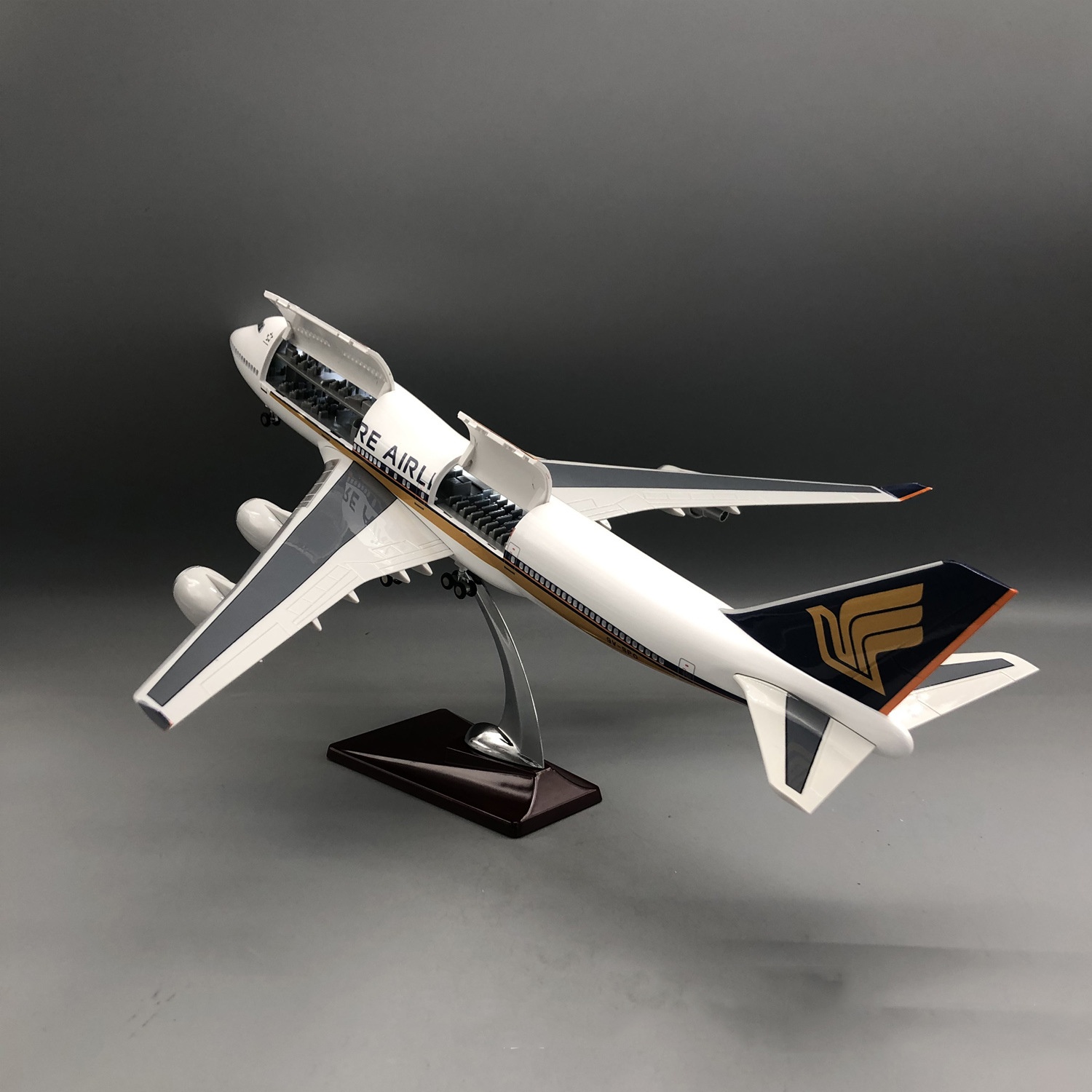 47cm Diecast 1:160 Scale Airpl - Model Kit Singapore review and price