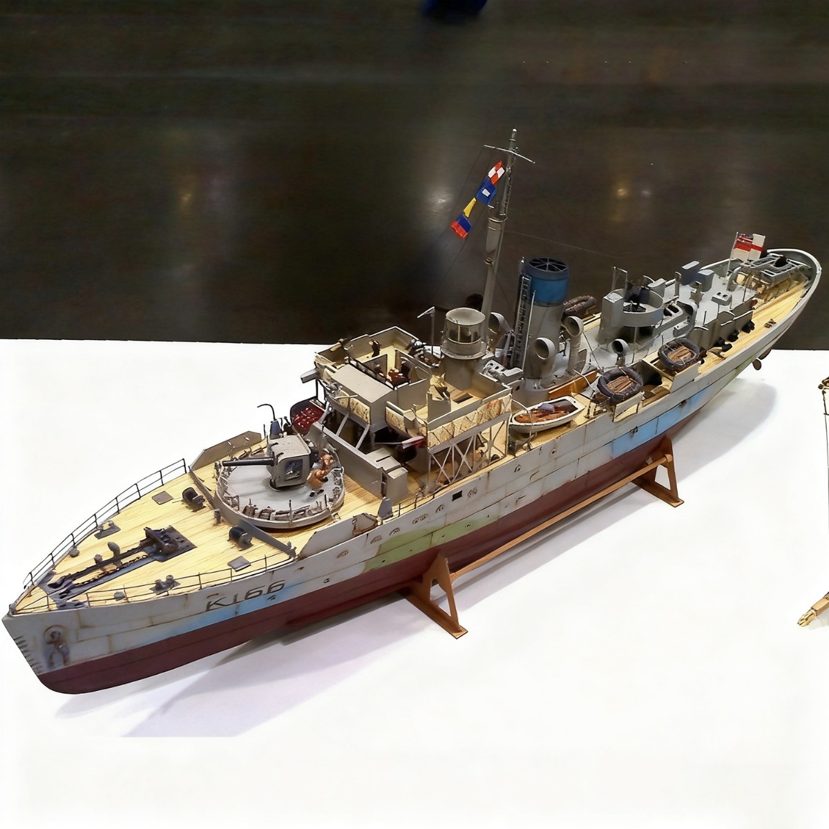 1/72 Revell Flower-class Friga - Model Kit Revell review and price
